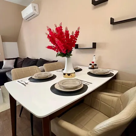 Urban Nest - Near Center And Bus Station Varna