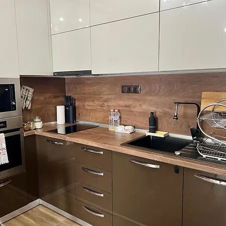 Urban Nest - Near Center And Bus Station Apartamento Varna