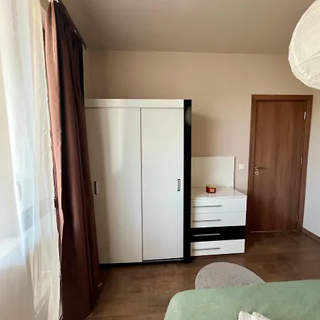 Apartamento Urban Nest - Near Center And Bus Station