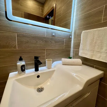 Apartamento Urban Nest - Near Center And Bus Station